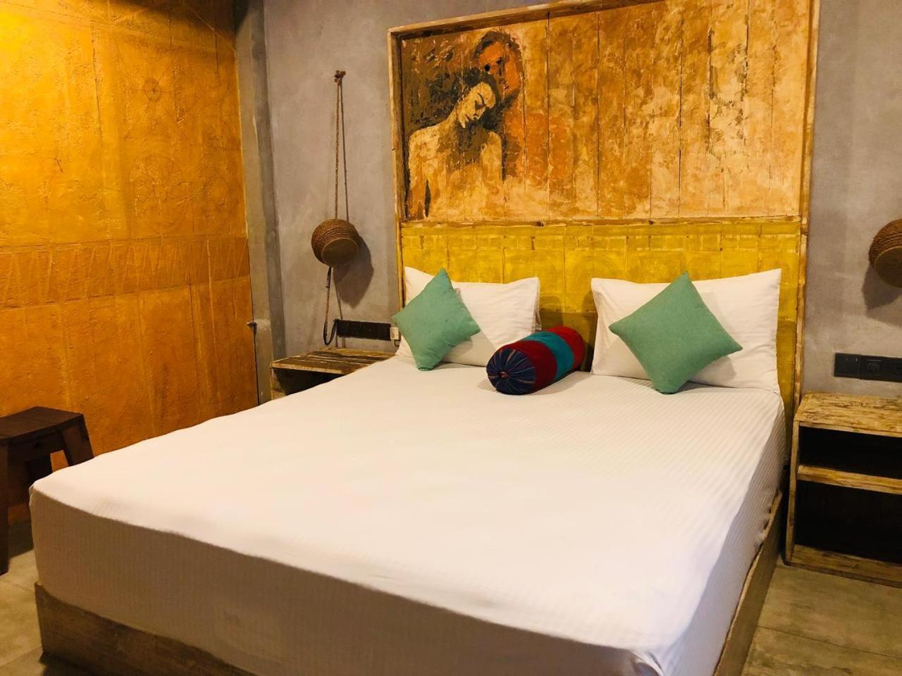 White Moon Resort غامباها المظهر الخارجي الصورة